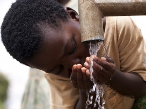 Clean water is a vital to a healthy community, but diarrhoeal disease is a serious threat to public health in developing countries (Image: USAID)